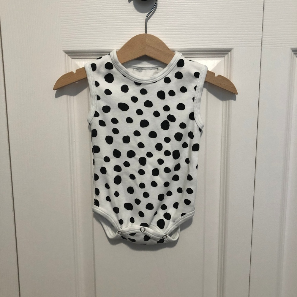 modern Burlap size 3-6 mo.